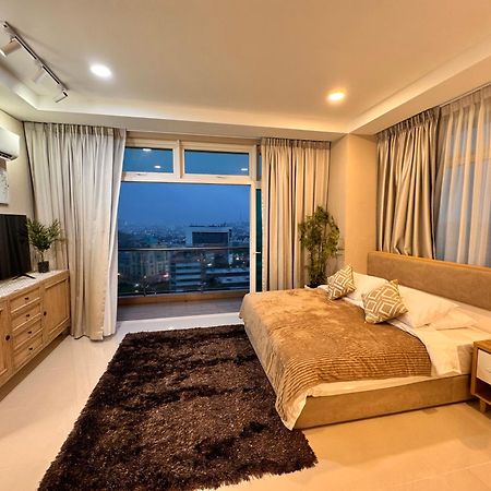 Riverine Kuching Luxury 4Pax With Balcony Facing Waterfront View Luaran gambar